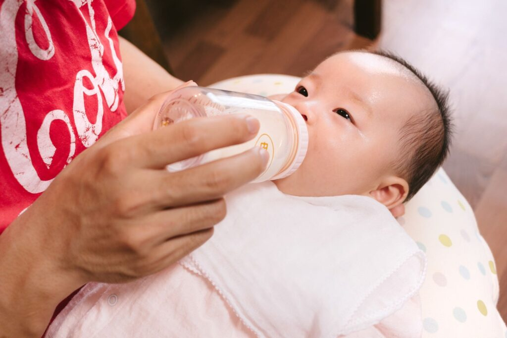 新生児は視力が非常に低い！月齢ごとの成長度合いや発育上気をつけることを解説！