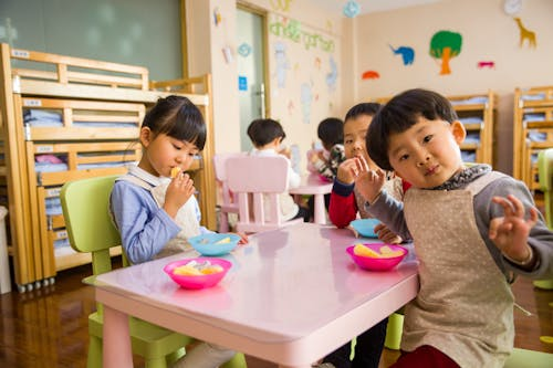 「幼児」は何歳から何歳までの時期をさすの？状況による区別の違いや類語を解説！