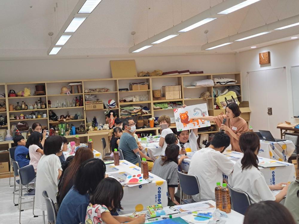 comottoブースで子どもたちが学びを楽しむ